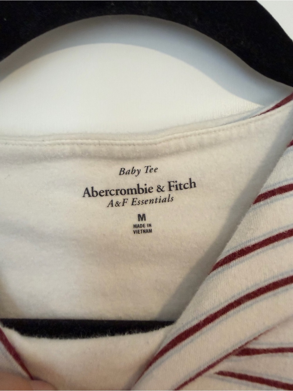 Abercrombie Baby Tee Striped Short-Sleeve Crewneck Top in White and Burgundy - Picture 2 of 2